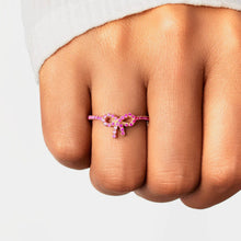 Cargar imagen en el visor de la galería, Anillo de lazo de circonitas con incrustaciones en plata de ley 925